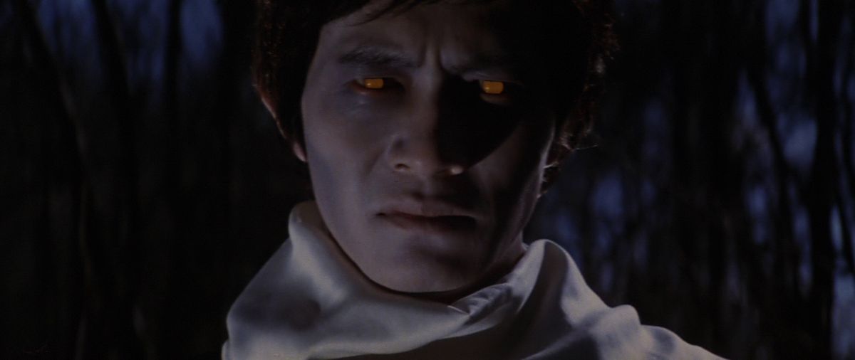 Кадры из Озеро Дракулы (1971)