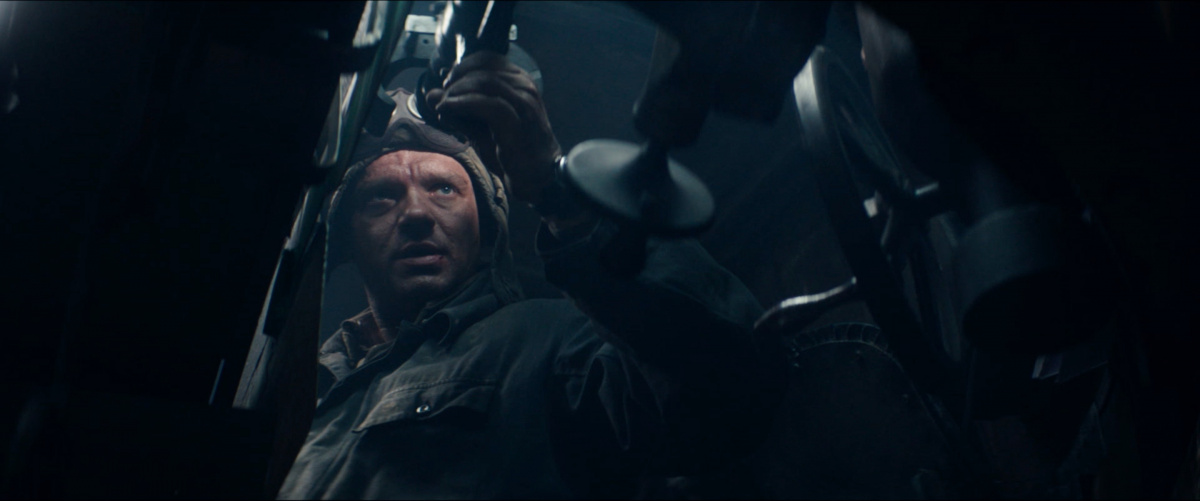 Кадры из Несокрушимый (2019)