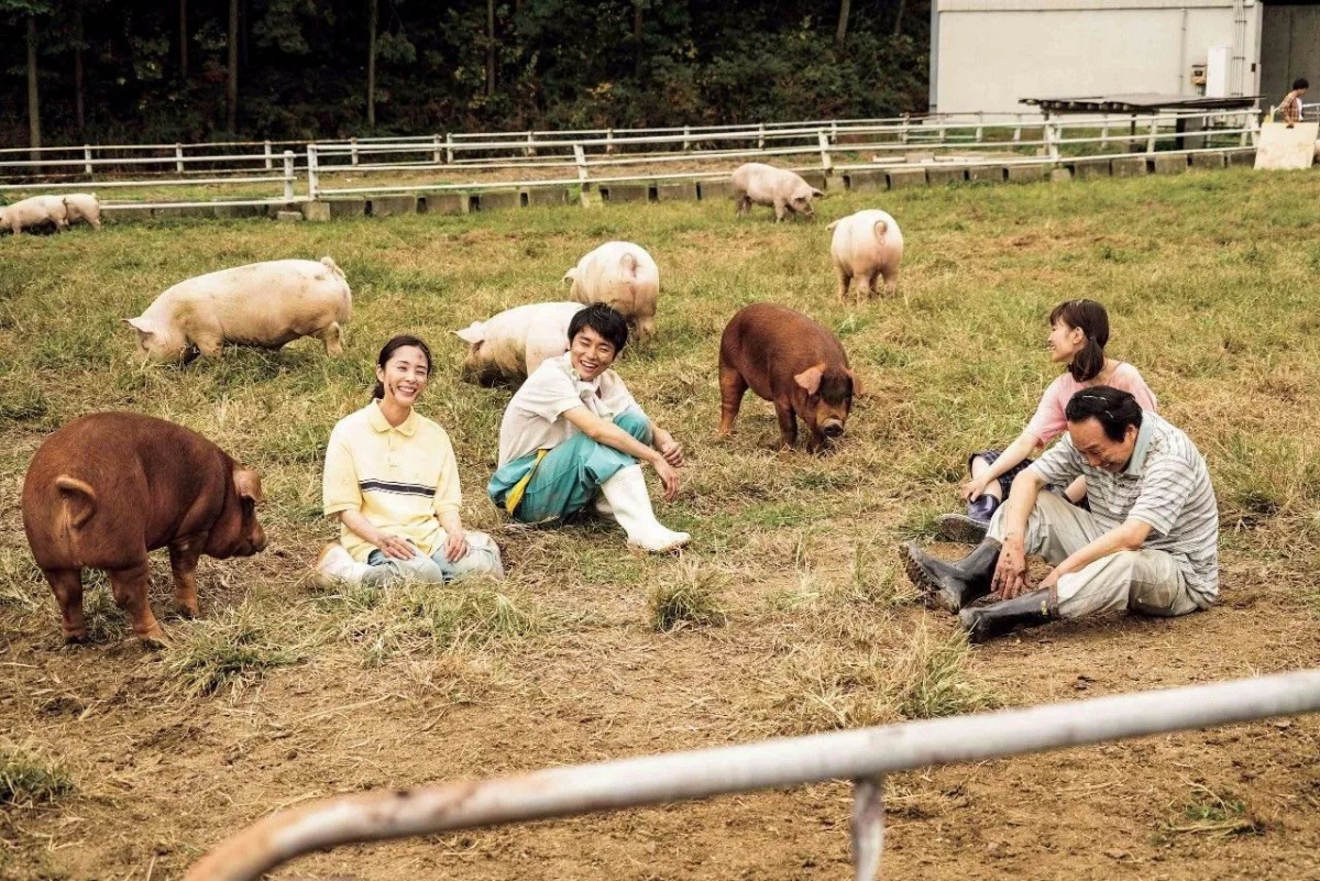 Кадры из Семейка на выживании (2016)