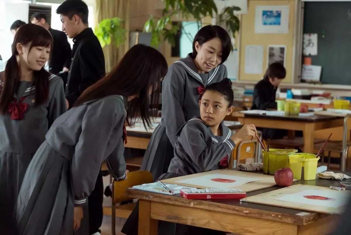 Кадры из Её любовь кипятит воду (2016)