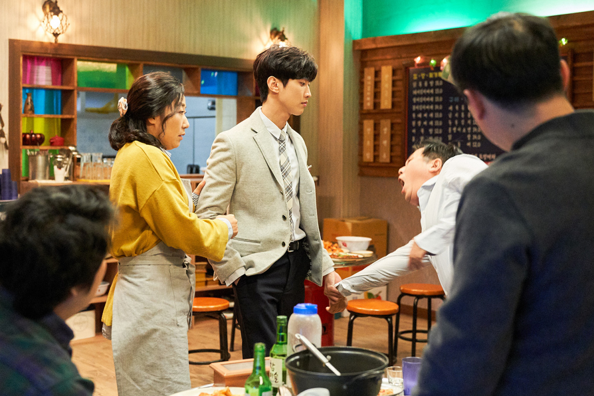 Кадры из Парень внутри меня / Тот, кто сидит внутри (2019)