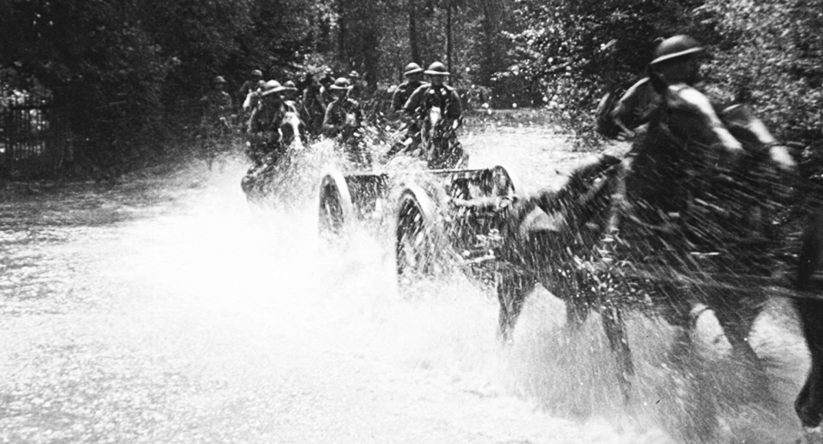 Кадры из Они никогда не станут старше (2018)