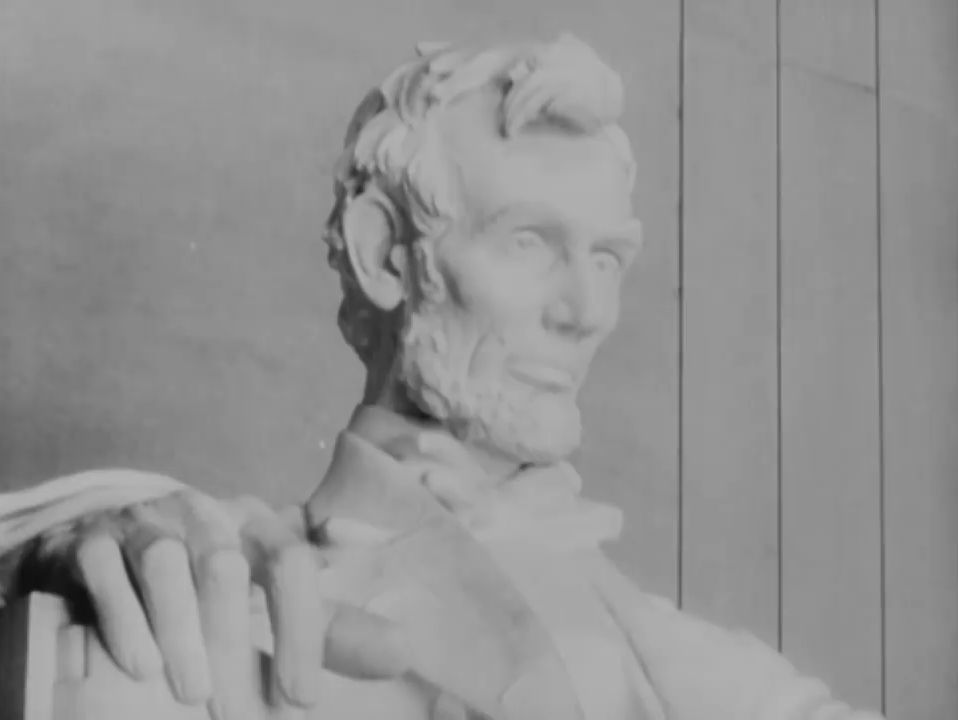 Кадры из Прелюдия к войне (1942)