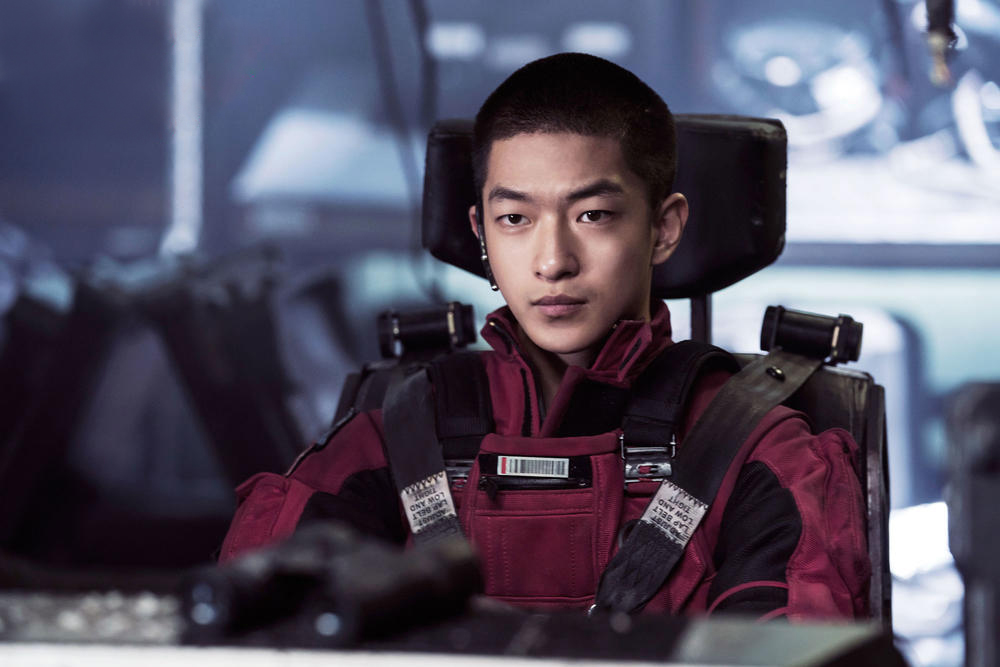 Кадры из Блуждающая Земля (2019)