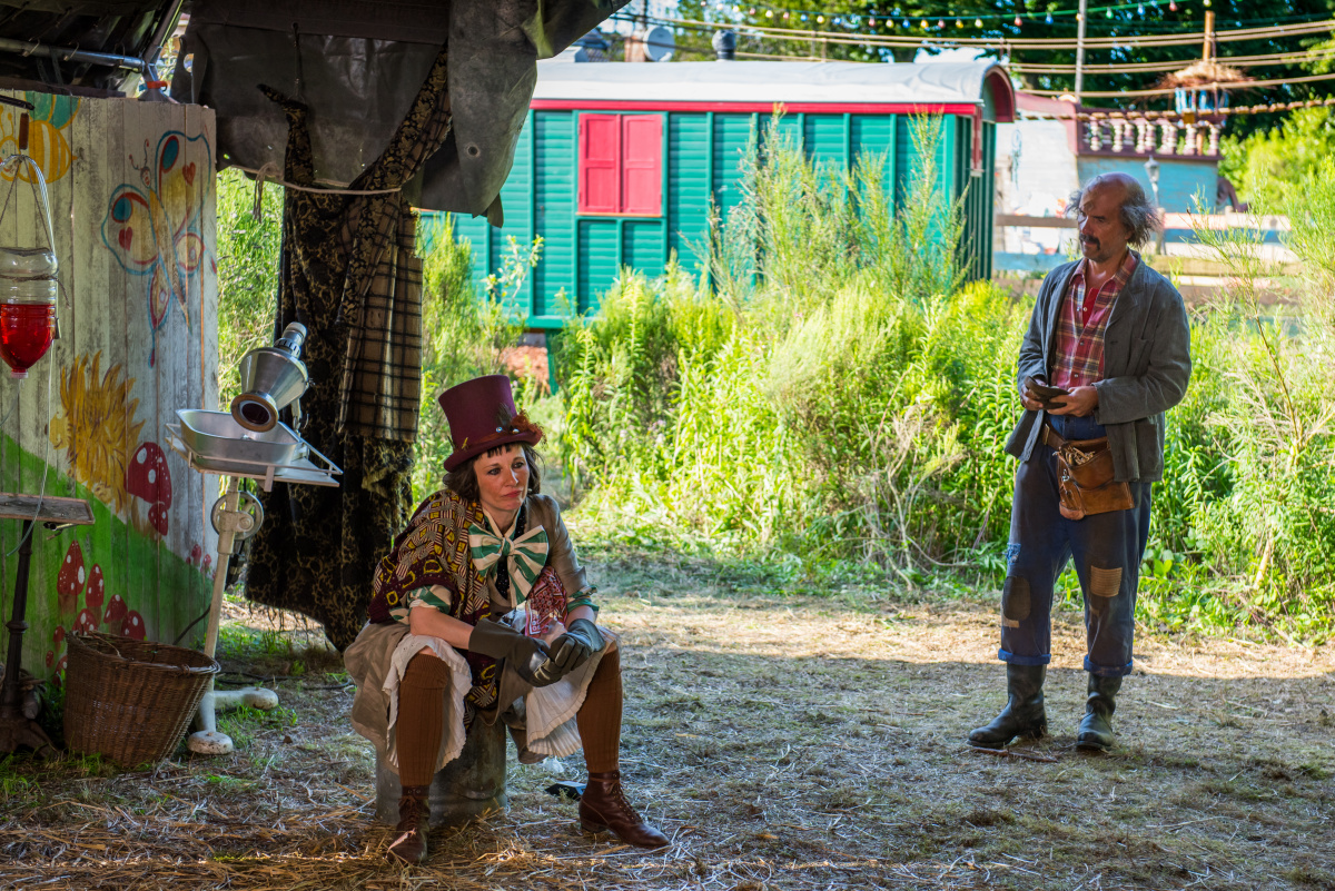 Кадры из Маленькая мисс Дулиттл (2018)