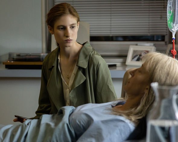 Кадры из Осмос (2019)