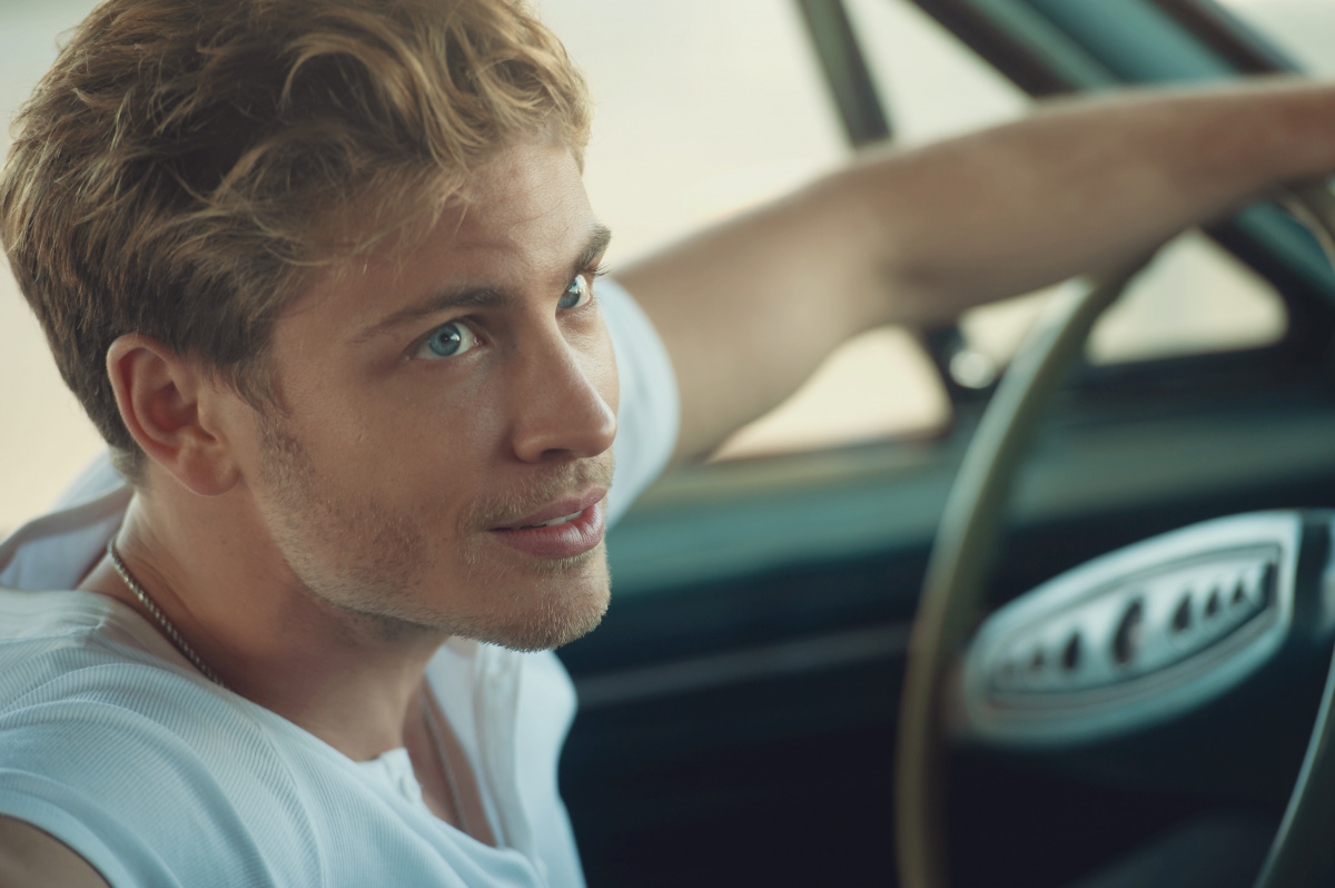 Так близко к горизонту (2019)