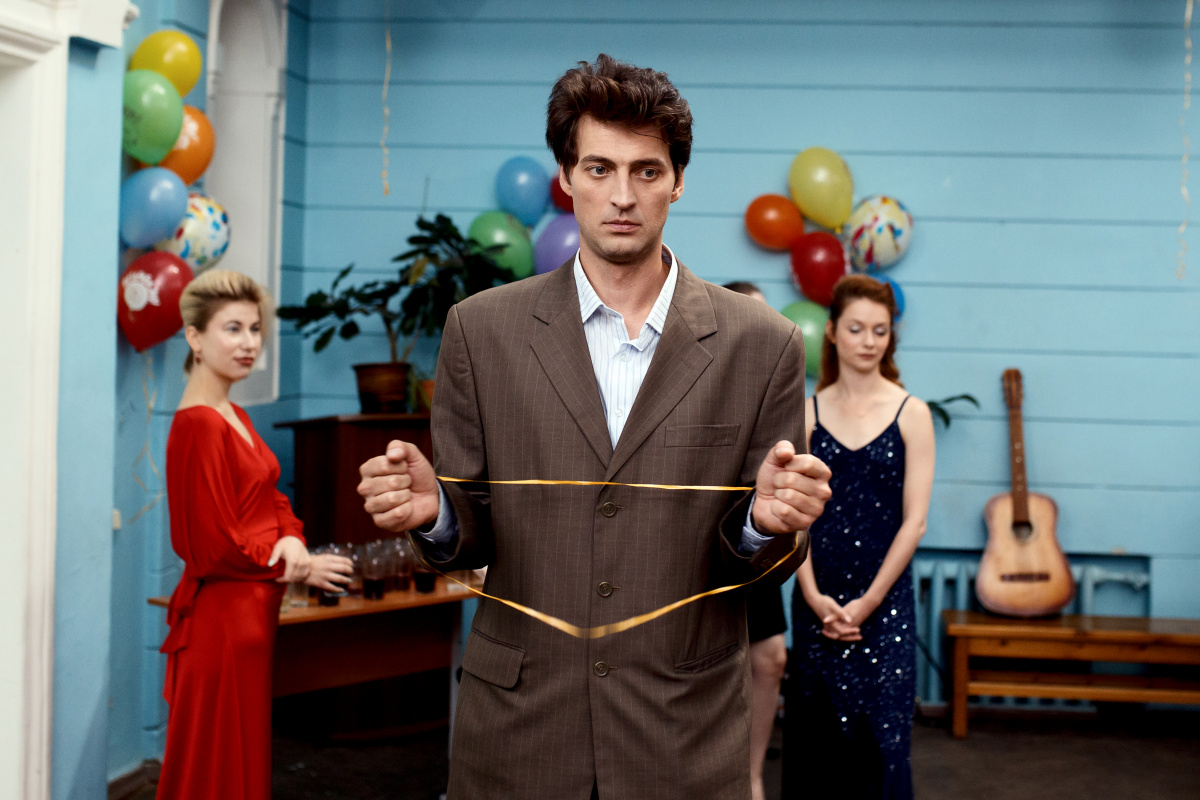 Кадры из Совсем чужие (2019)