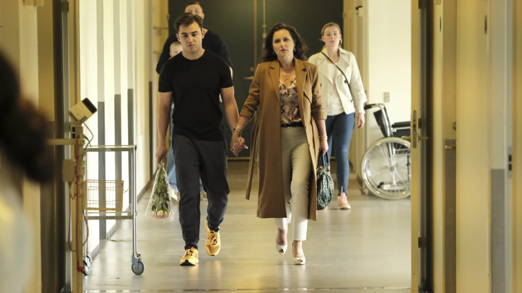 Кадры из Мясо и кровь (2020)