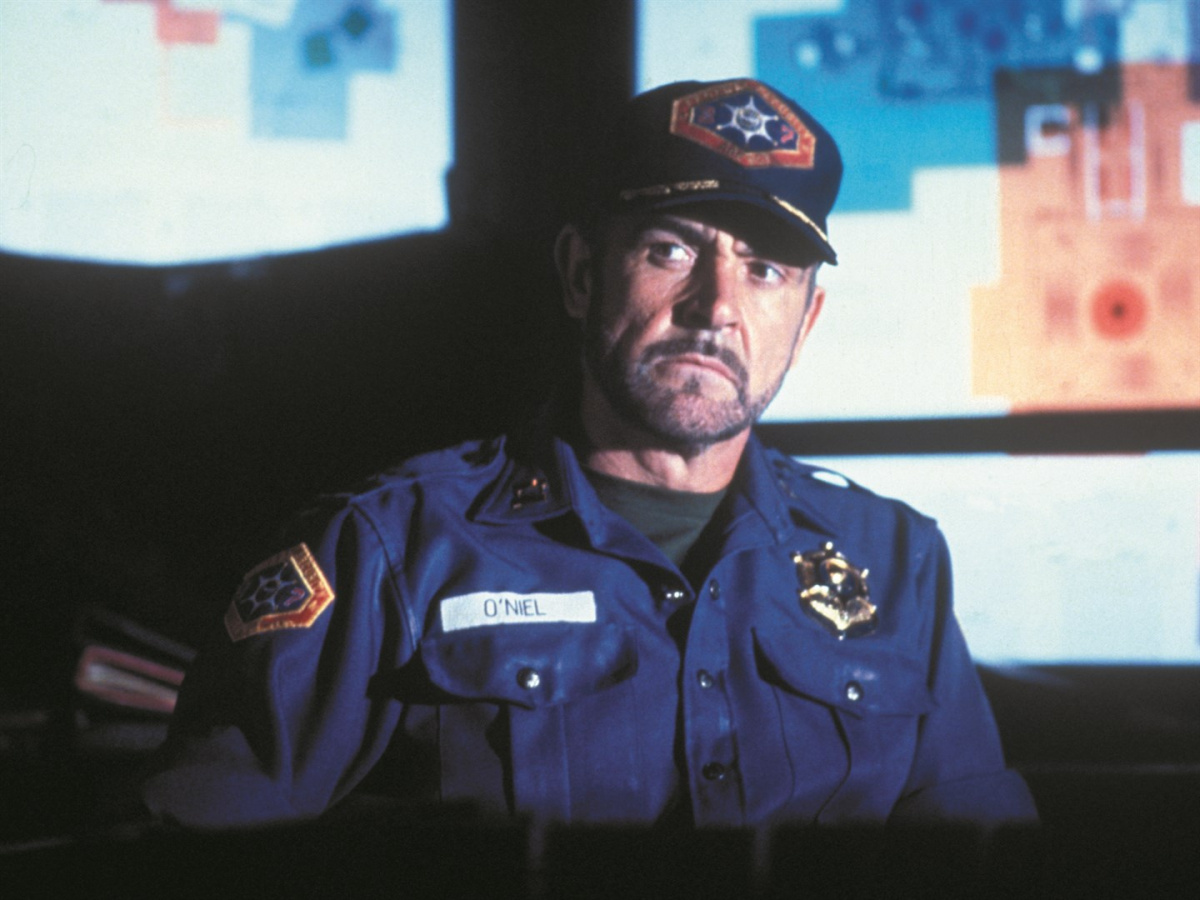 Кадры из Чужая земля (1981)