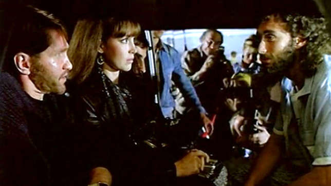 Кадры из Взбесившийся автобус (1991)