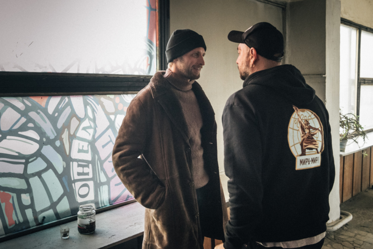 Кадры из Петровы в гриппе (2021)