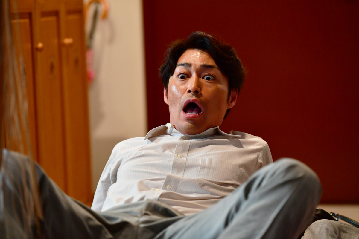 Когда я прихожу домой, моя жена всегда притворяется мёртвой (2018)