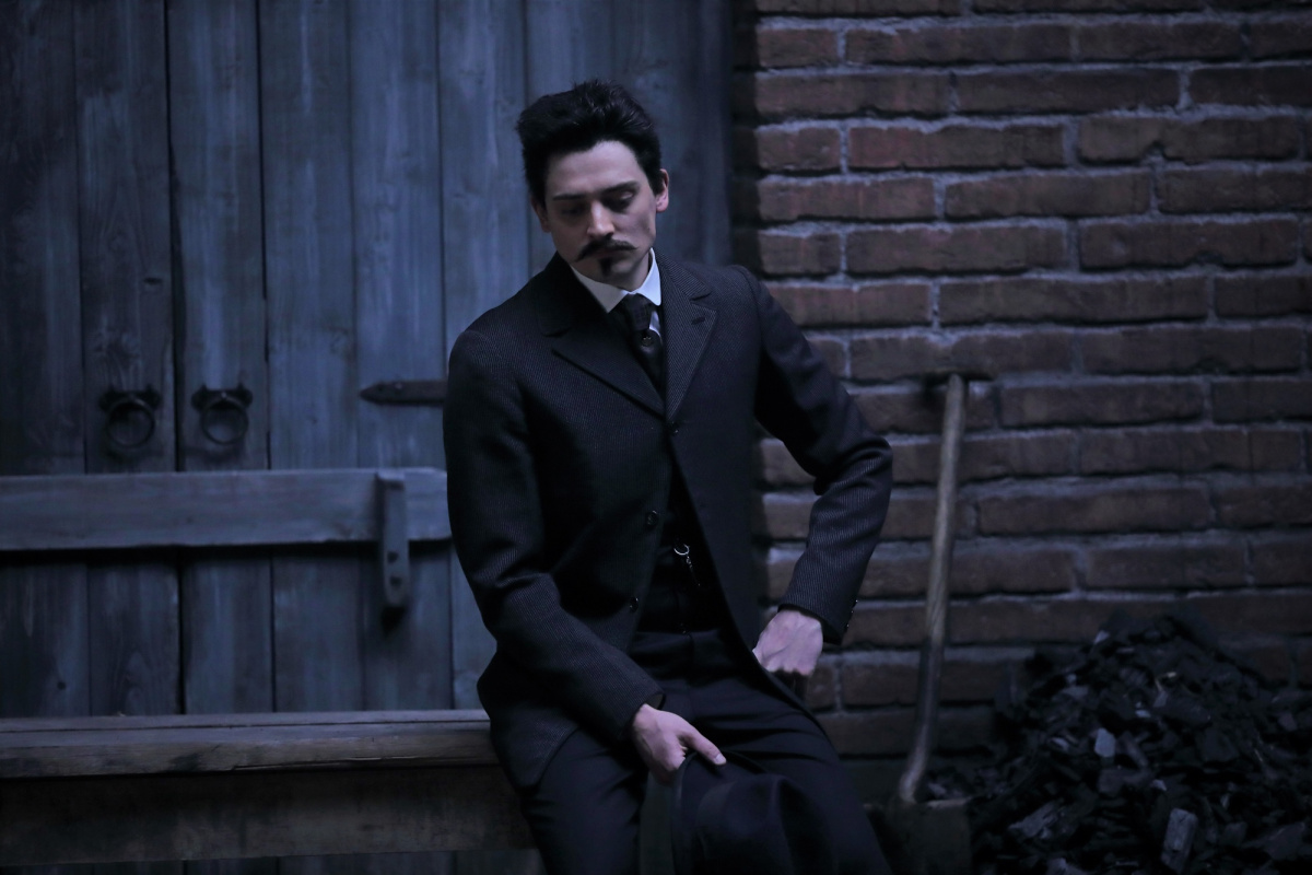 Кадры из Опасный элемент (2019)