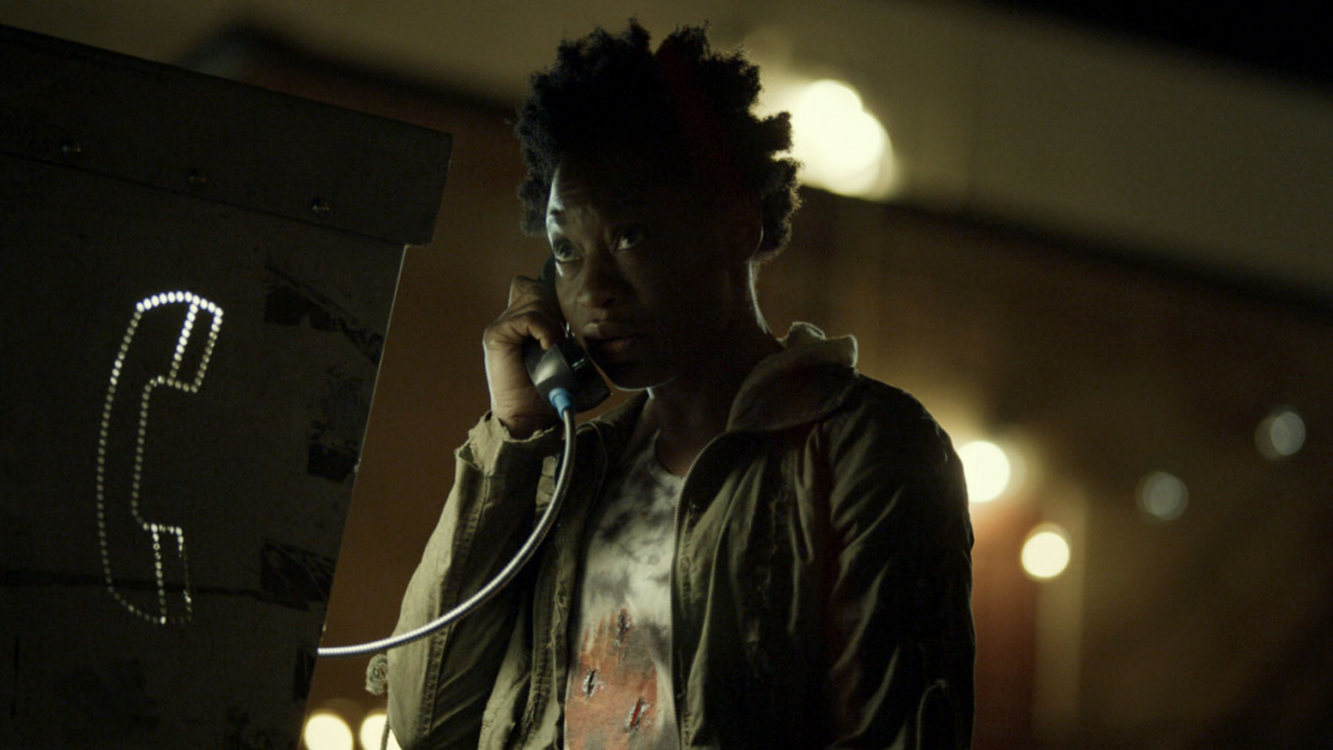 Кадры из Она никогда не умирала (2019)