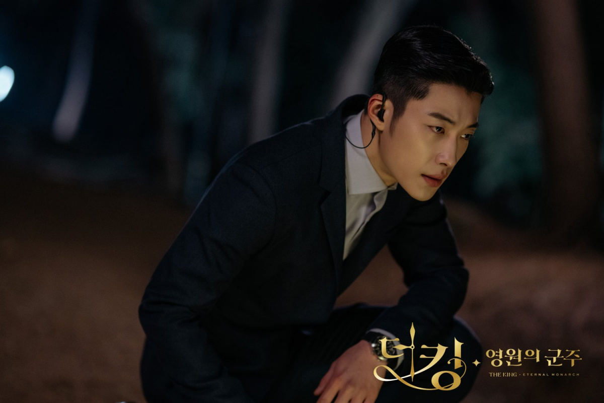 Кадры из Король: Вечный монарх (2020)