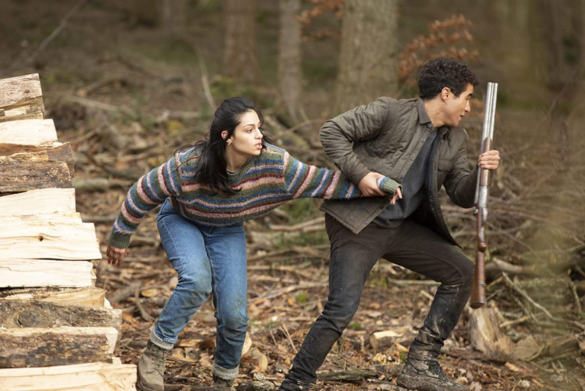 Кадры из Земля и кровь (2020)