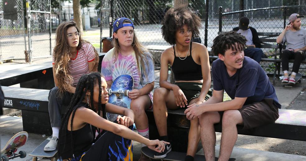 Кадры из Бетти (2020)