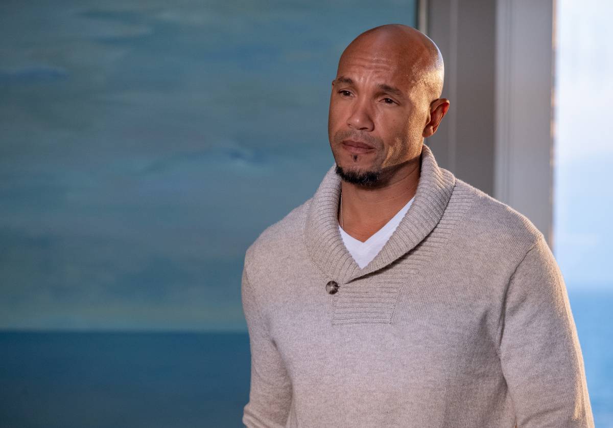 Кадры из Опасная Афера (2020)