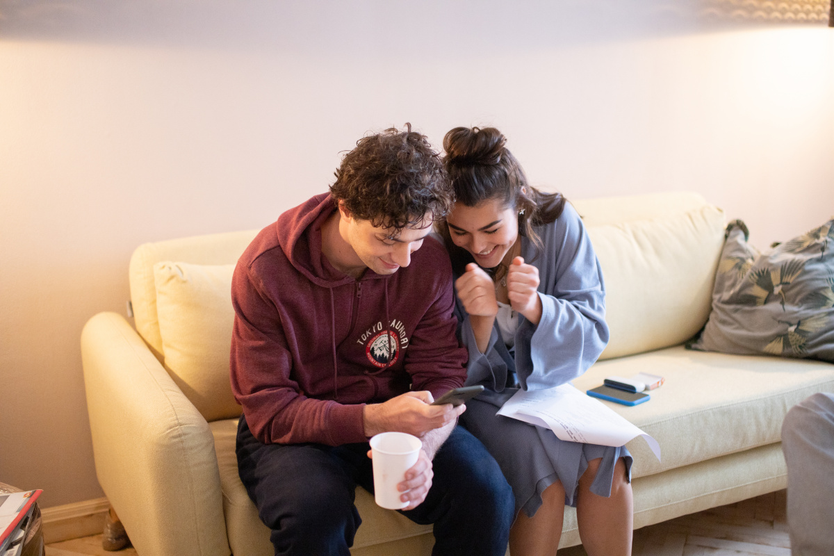 Кадры из Руммейт (2020)