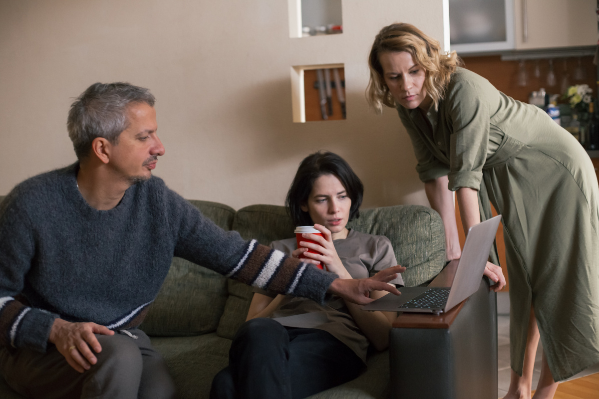 Кадры из Хороший человек (2020)