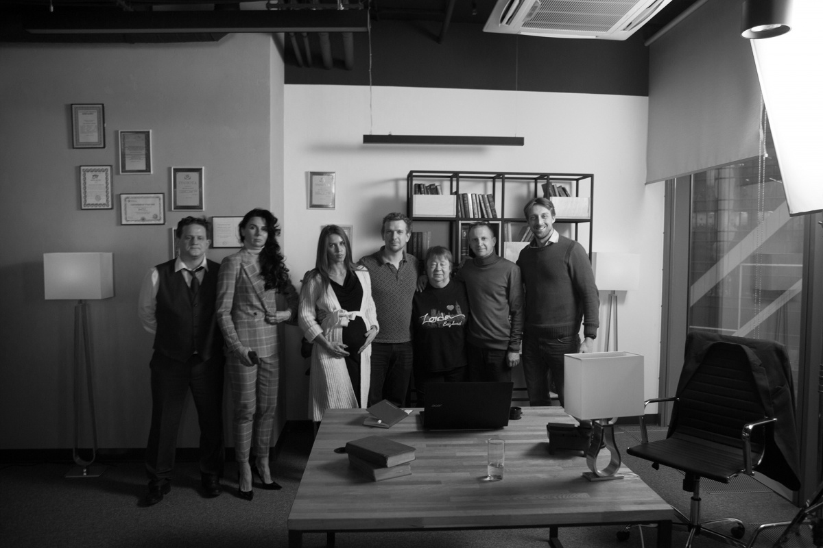 Кадры из Царапина на бисквите (2019)