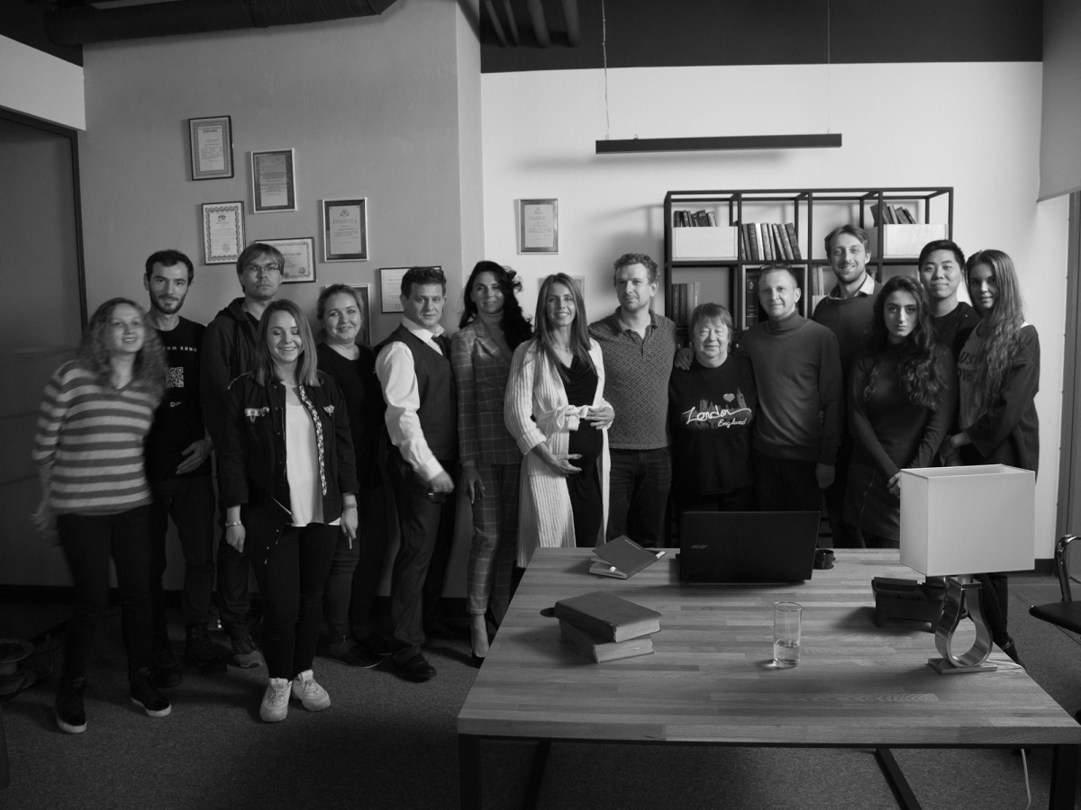 Кадры из Царапина на бисквите (2019)