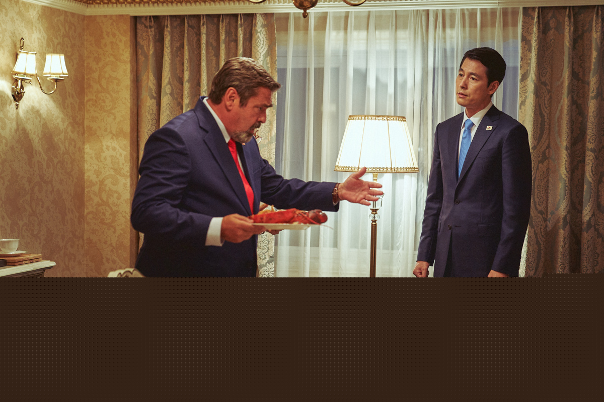 Кадры из Стальной дождь 2: Саммит (2020)