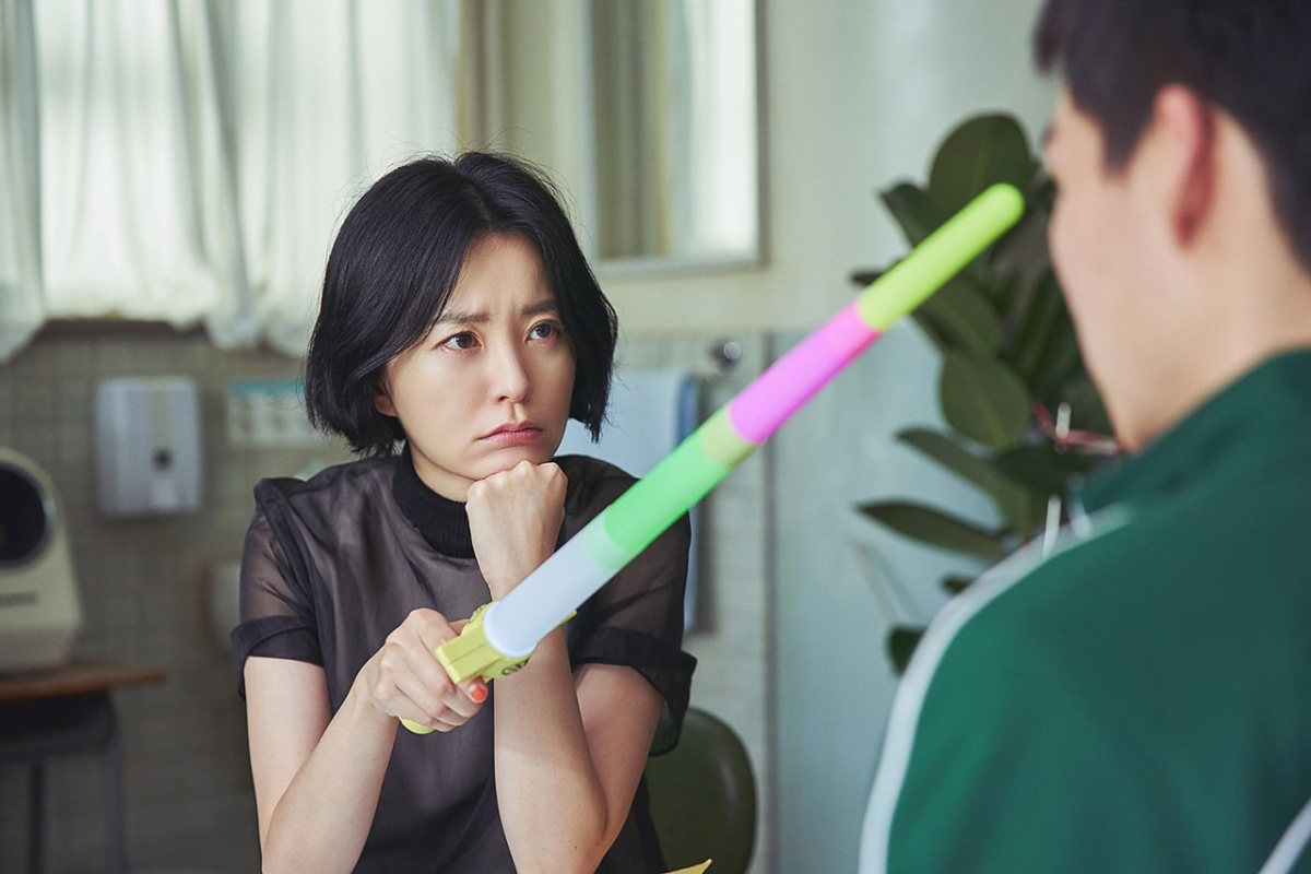 Кадры из Медсестра-заклинательница (2020)