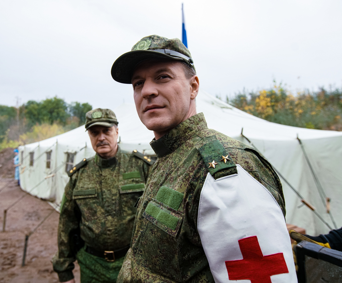 Кадры из Красная зона (2021)