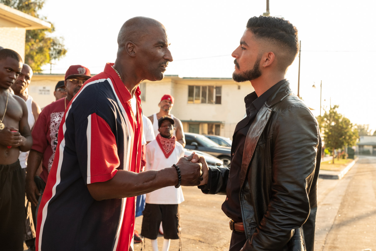 Кадры из Выбивая долги (2020)