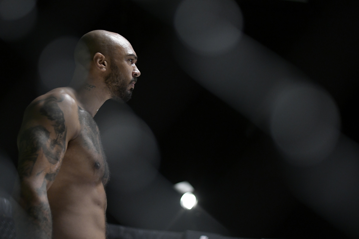 Боец в клетке (2020)