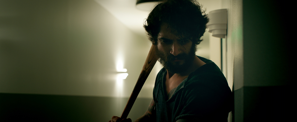 Кадры из В одиночку (2020)