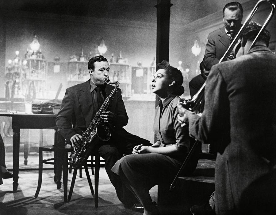 Кадры из Звезда родилась (1954)