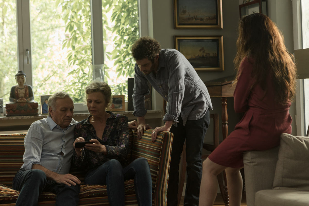 Кадры из Ничья земля (2020)