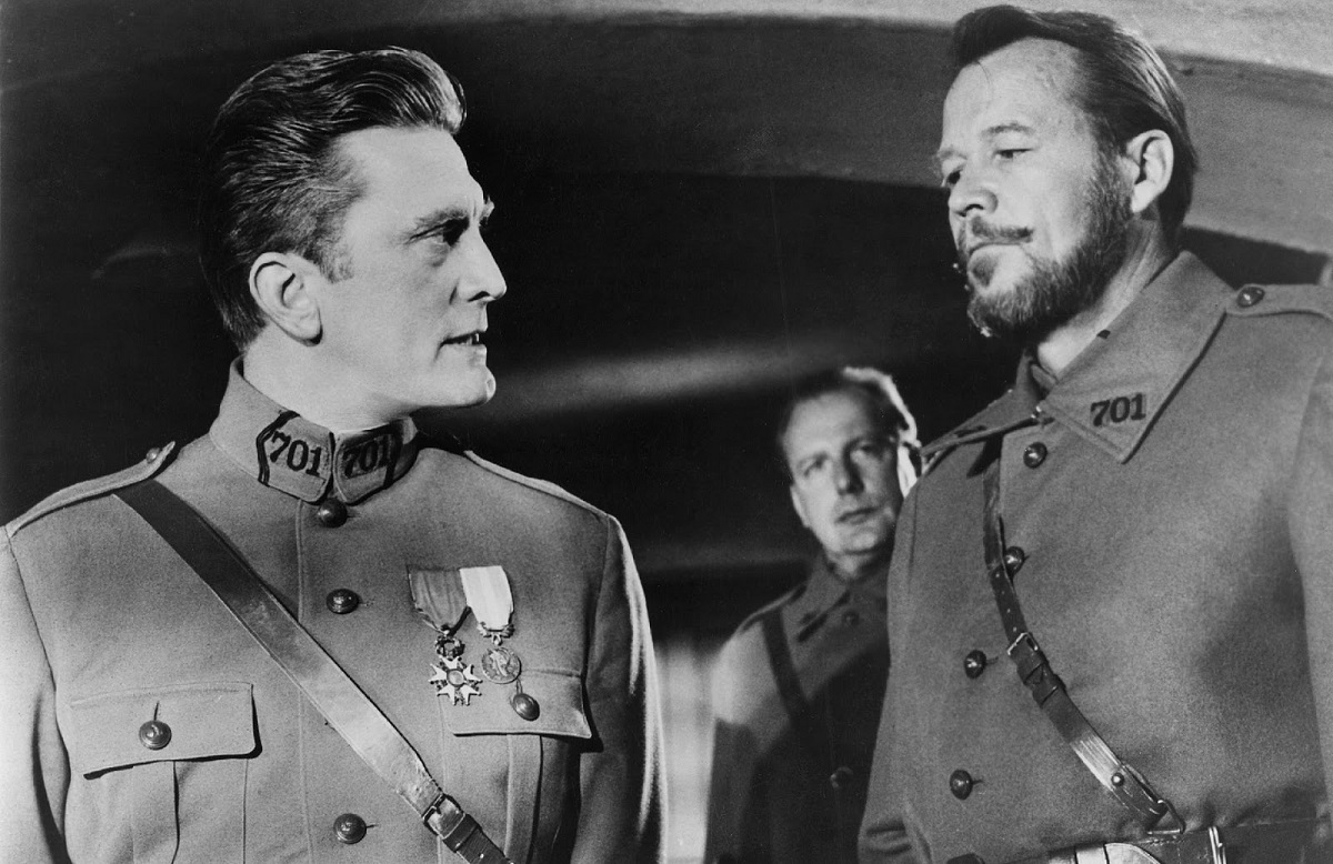 Кадры из Тропы славы (1957)