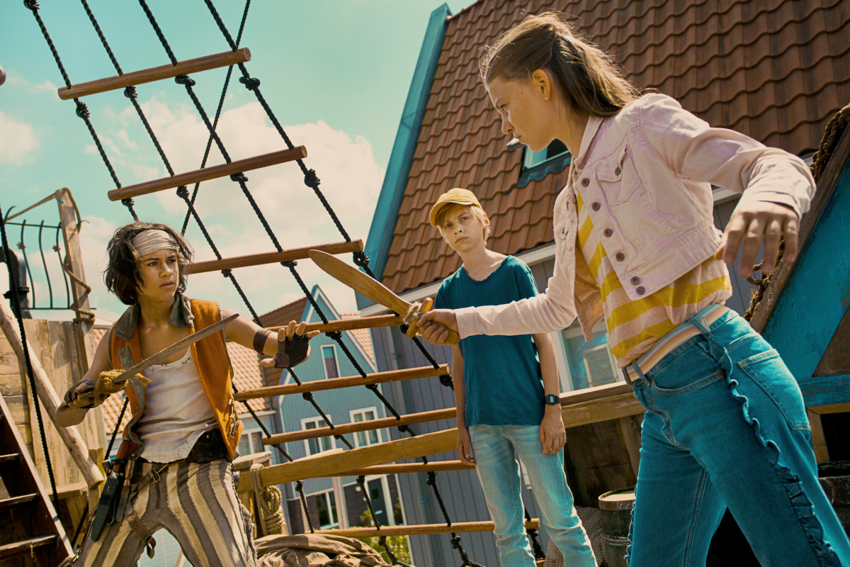 Кадры из Пираты по соседству (2020)