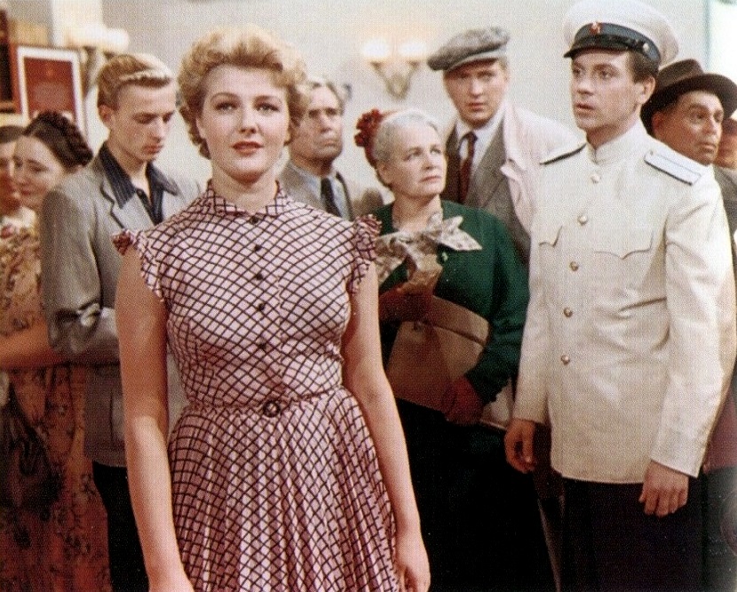 Кадры из За витриной универмага (1956)