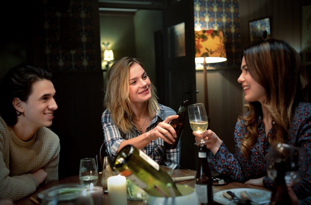 Дефектная (2019)