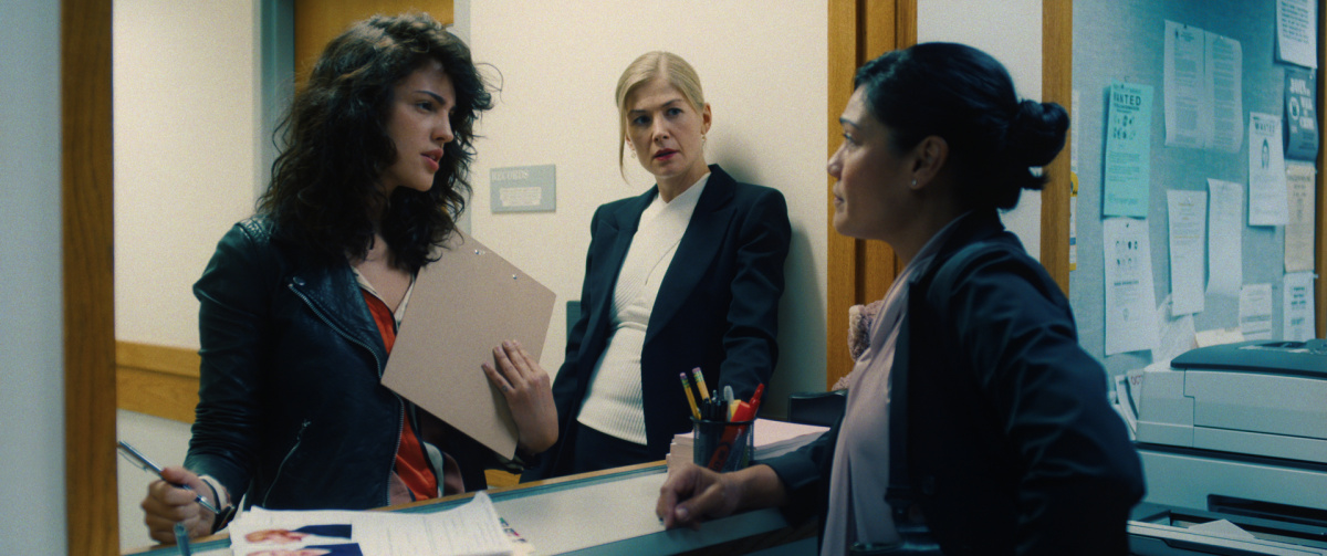 Кадры из Аферистка (2020)