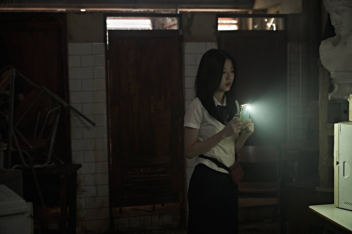 Кадры из Астрал. Шёпот мёртвых 2 (2021)