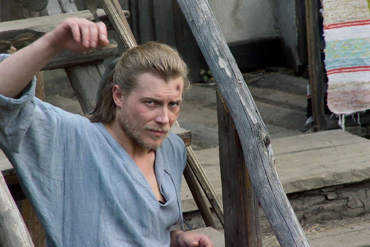 Кадры из Молодой Волкодав (2007)