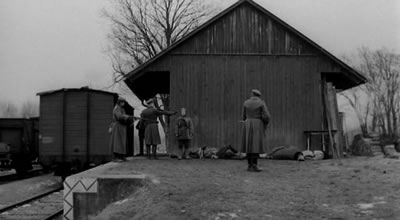 Кадры из Выстрел из милосердия (1976)