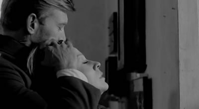 Кадры из Выстрел из милосердия (1976)