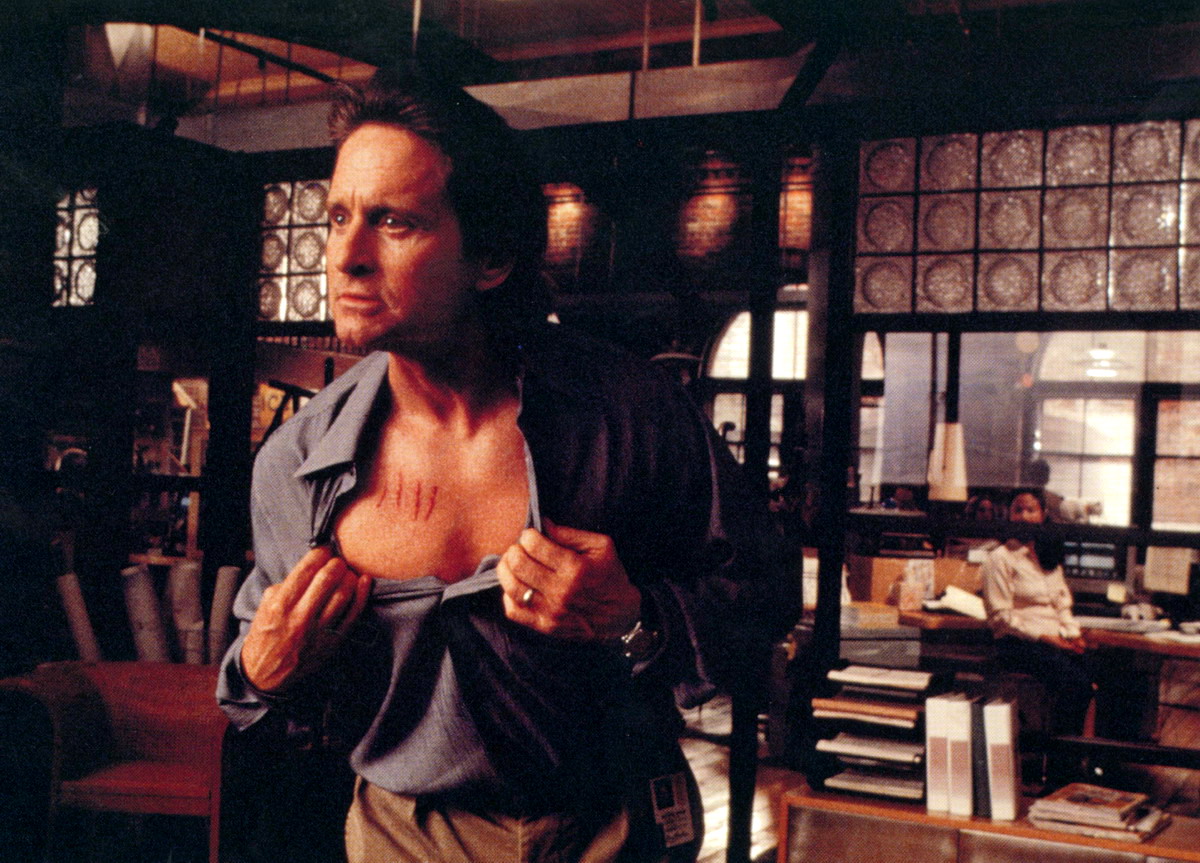 Кадры из Разоблачение (1994)