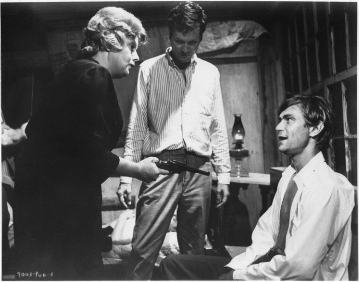 Кадры из Кровавая мама (1970)