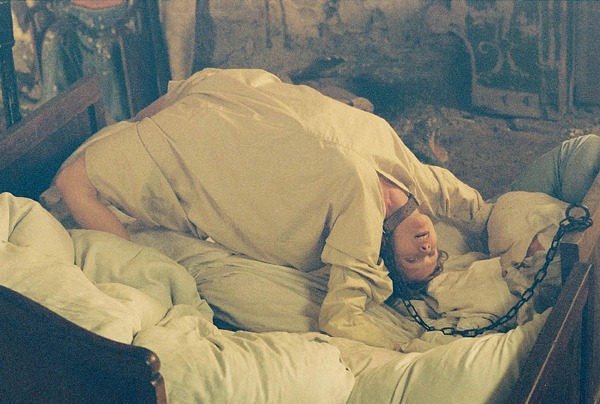 Кадры из Безумие (2005)