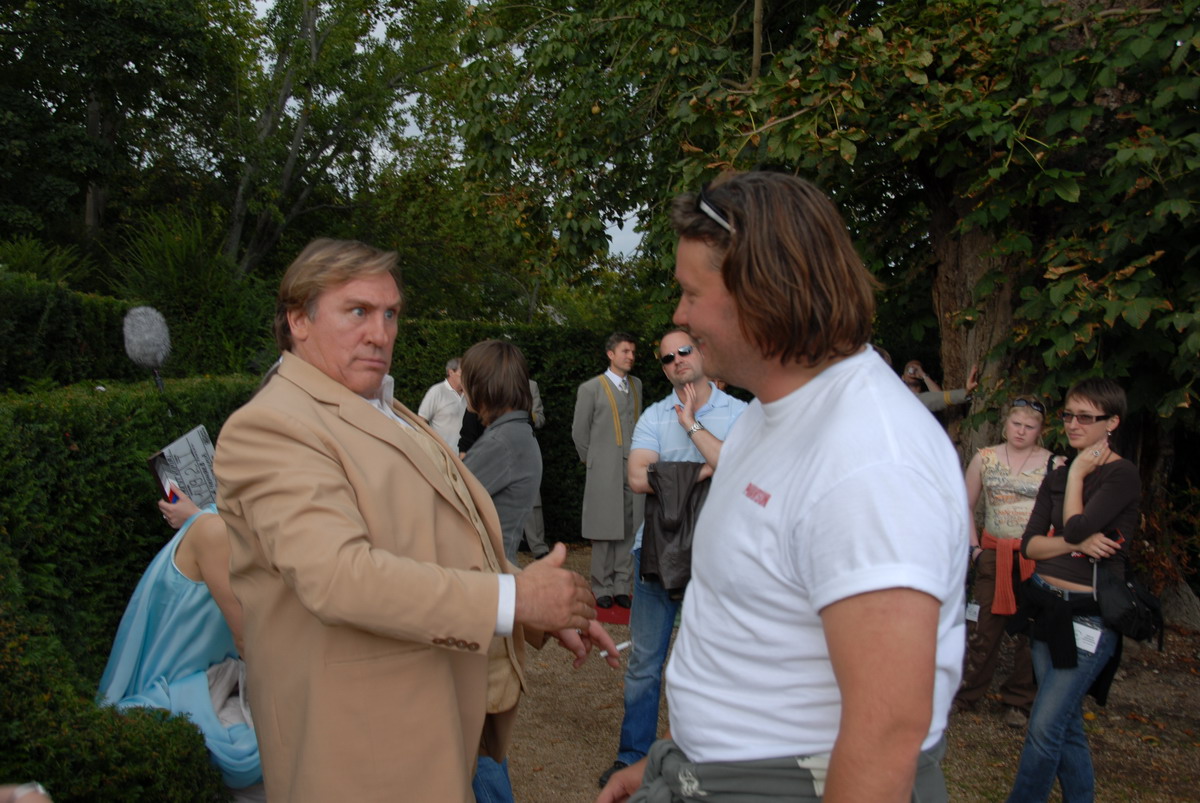 Кадры из Всё могут короли (2008)