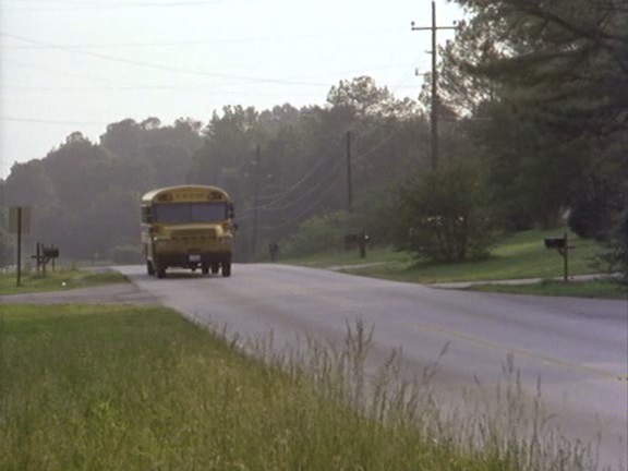 Кадры из Существо в корзине 3: Потомство (1992)