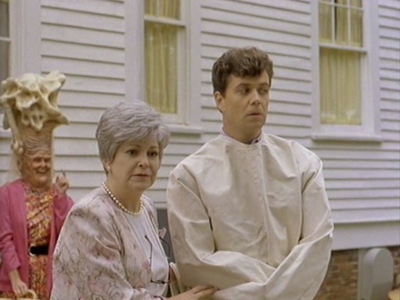 Кадры из Существо в корзине 3: Потомство (1992)